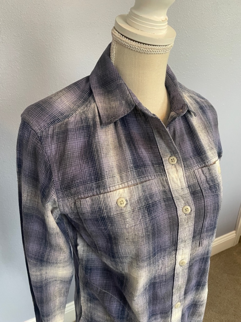 REI Women’s Navy Plaid Button Front Shirt Hemp & Cotton size XSmall - Picture 2 of 13